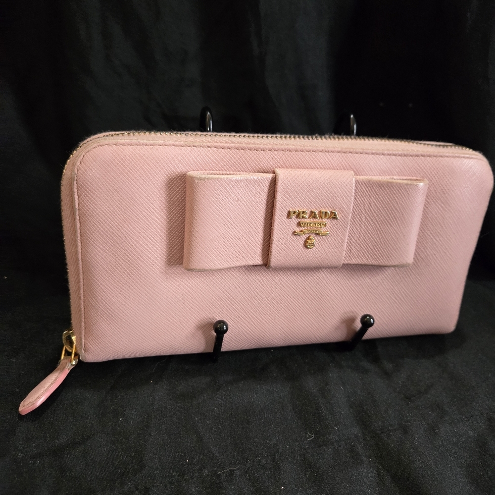 Prada VGUC Pink Bow Wallet